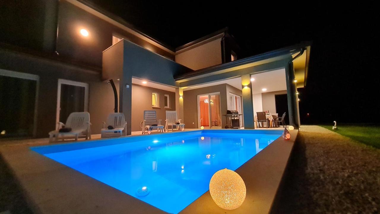 Villa Robert Kaštelir מראה חיצוני תמונה