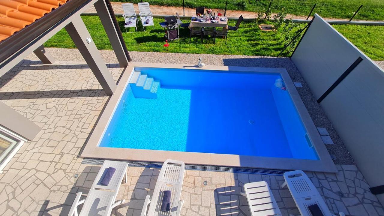 Villa Robert Kaštelir מראה חיצוני תמונה