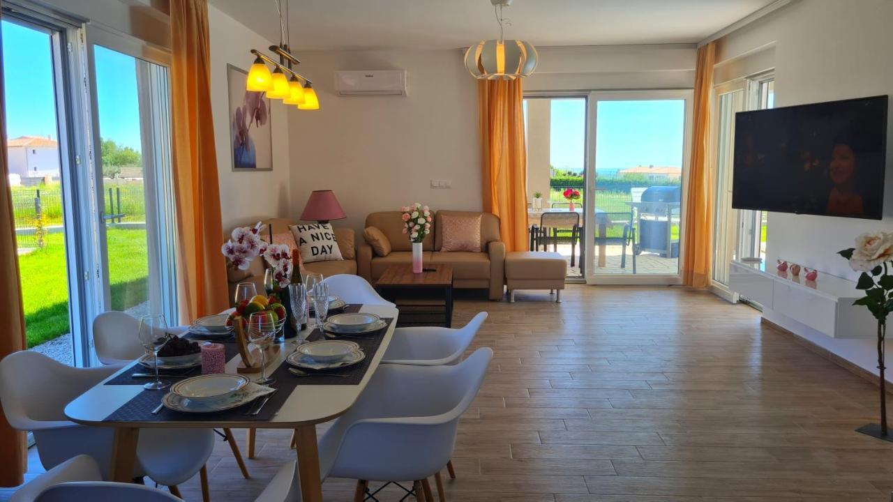 Villa Robert Kaštelir מראה חיצוני תמונה