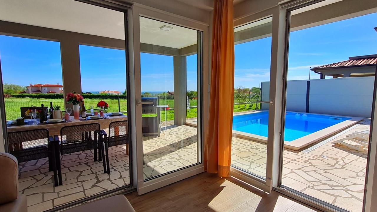 Villa Robert Kaštelir מראה חיצוני תמונה