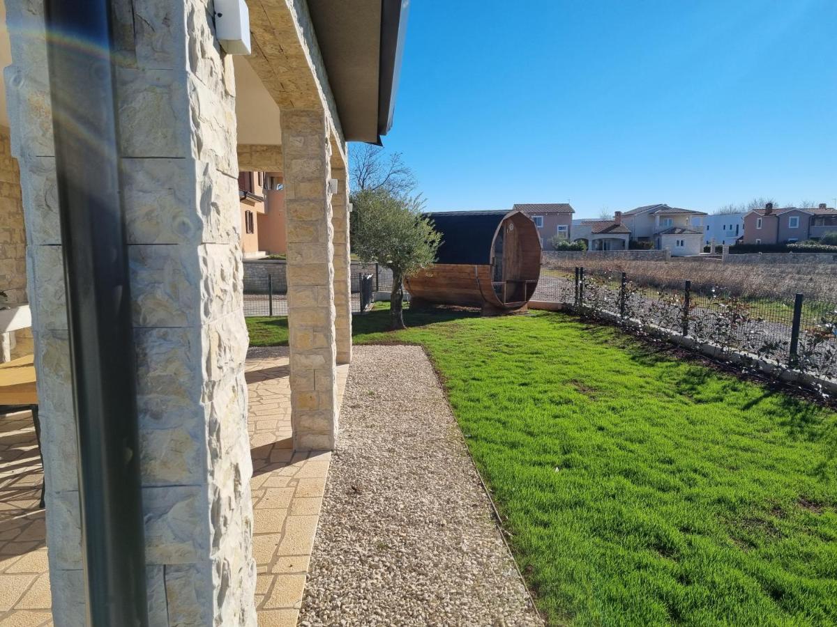 Villa Robert Kaštelir מראה חיצוני תמונה