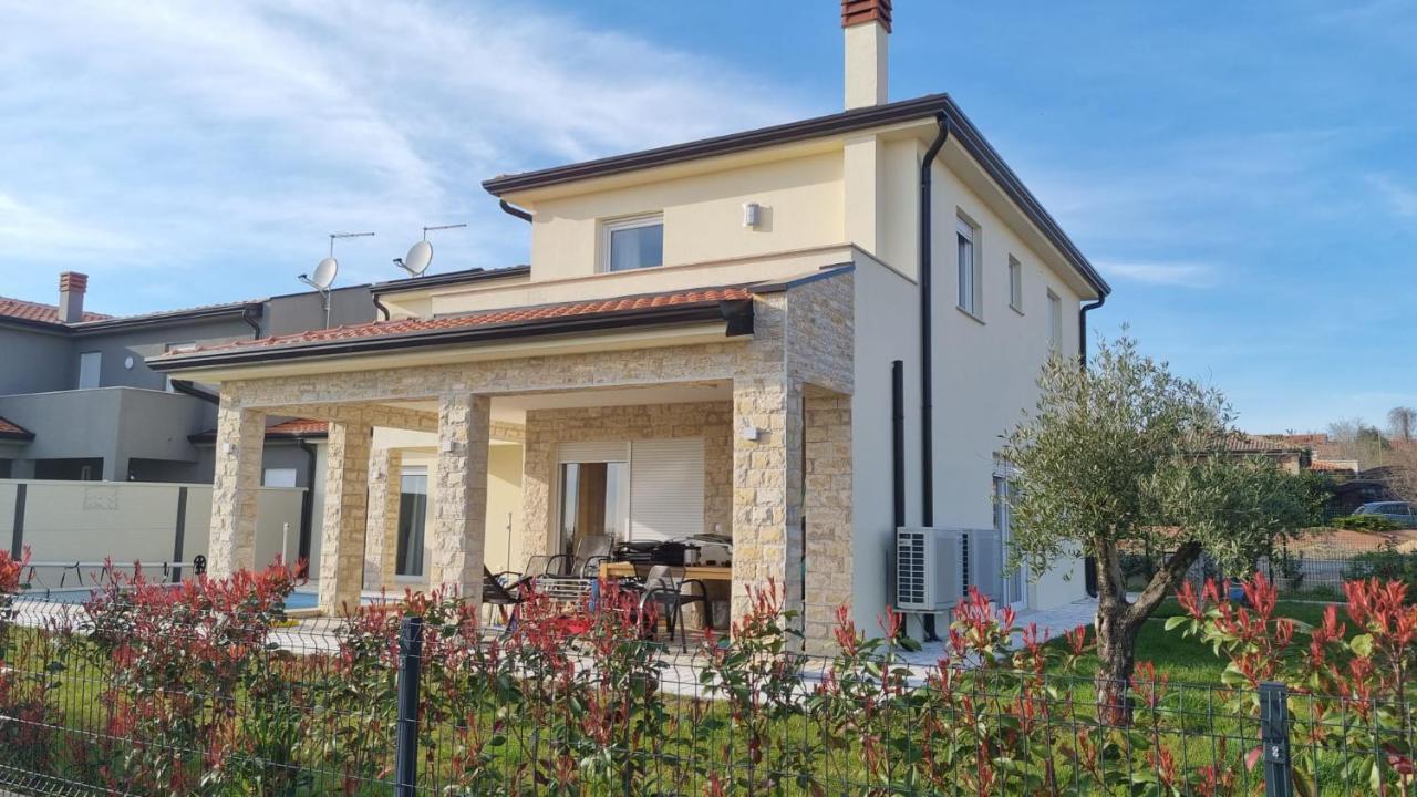 Villa Robert Kaštelir מראה חיצוני תמונה
